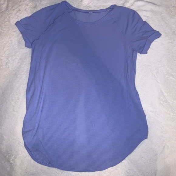Lululemon’s open up tie back tee - Picture 2 of 2